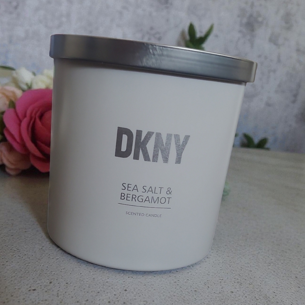 DKNY Sea Salt & Bergamot Scented Candle - 14oz